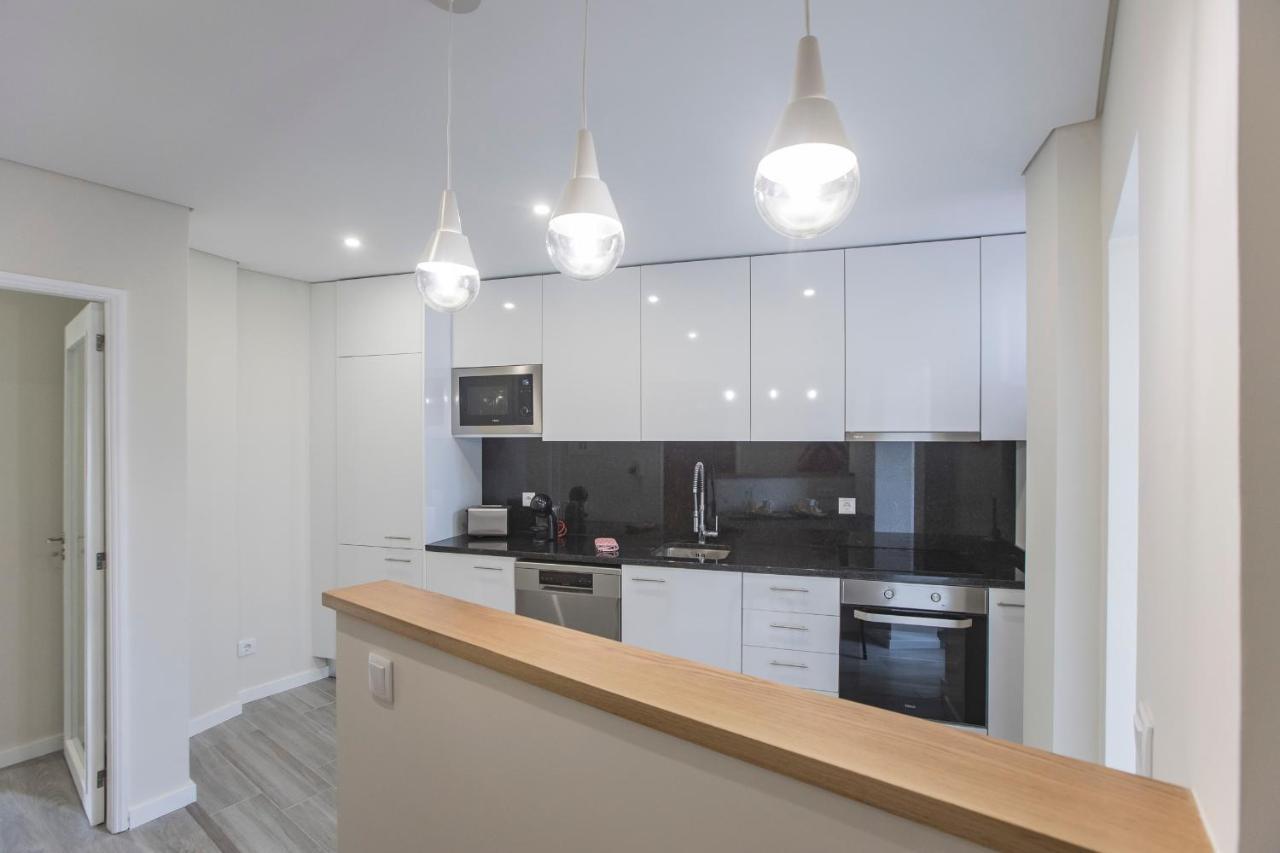2Br Flat W/ Ac & Great Views By Lovelystay Вила Нова ди Гая Екстериор снимка
